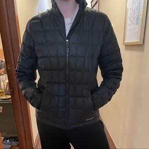 Marmot black puffer jacket women’s medium